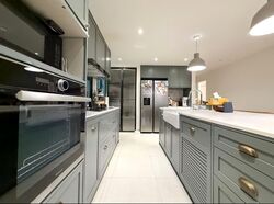 Holland Road (D10), Condominium #550992331